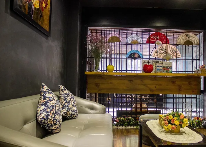 Sunny Serviced Apartment